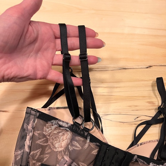 NWT Victoria’s Secret Long Line Floral Mesh Demi Bra 34DD - Picture 4 of 5